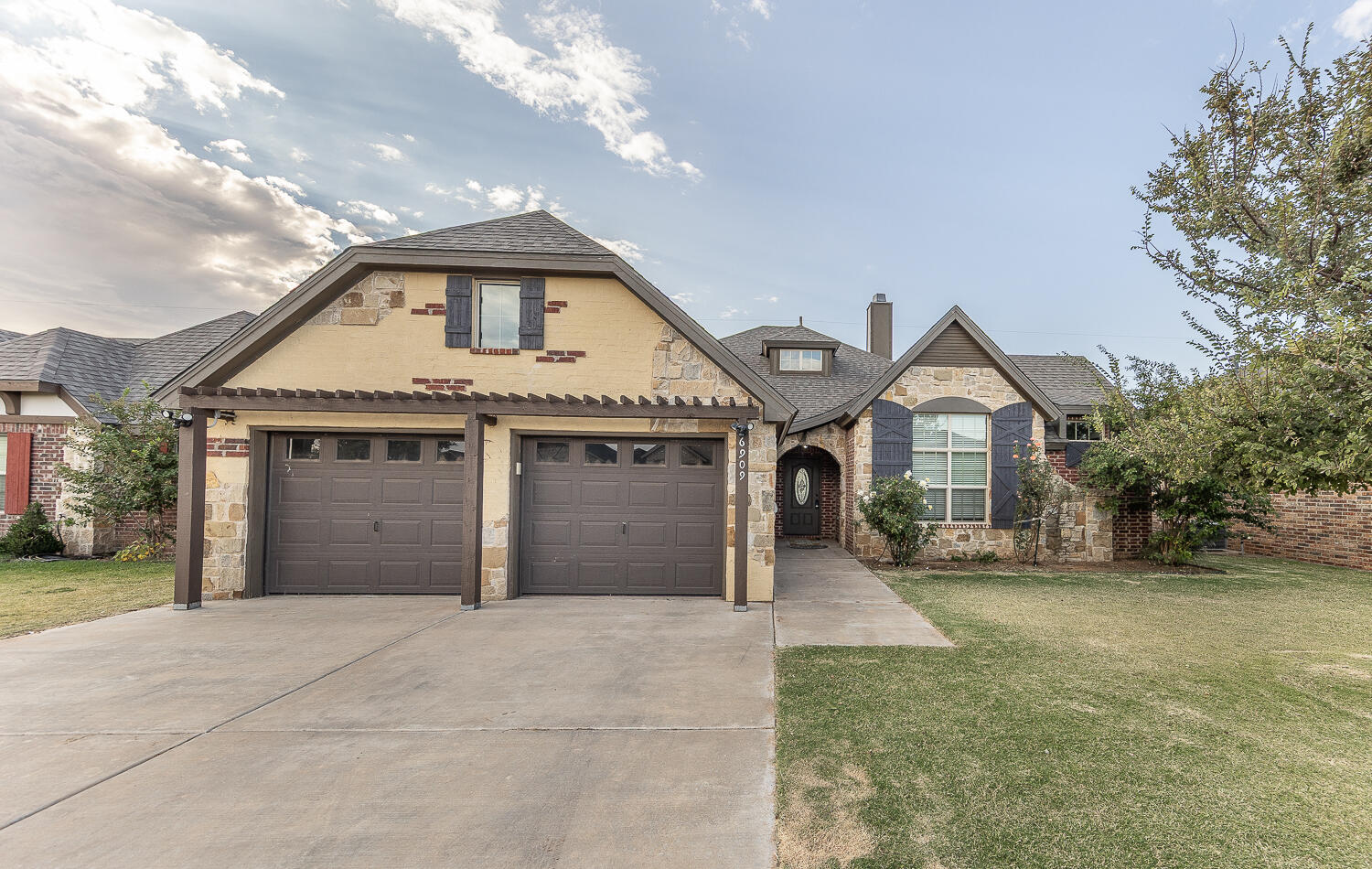 6909 72nd Street Lubbock, TX 79424 - Photo 1 of 29 2L9A4981