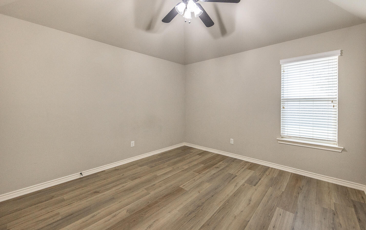 6909 72nd Street Lubbock, TX 79424 - Photo 22 of 29 2L9A4930