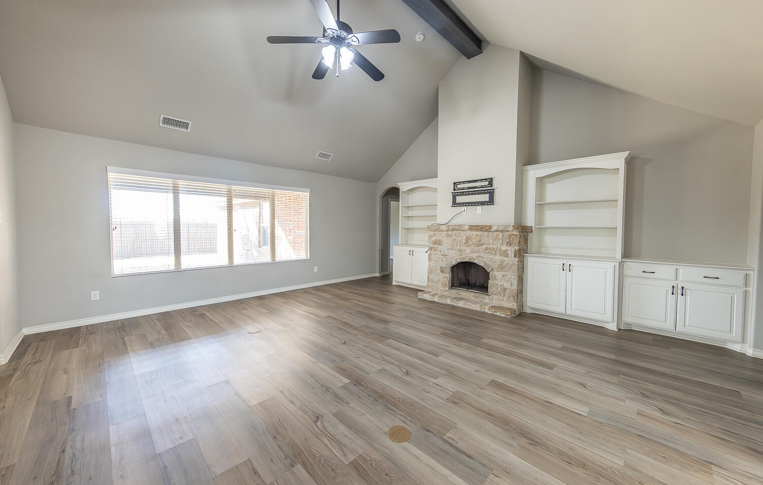 6909 72nd Street Lubbock, TX 79424 - Photo 3 of 29 2L9A0087