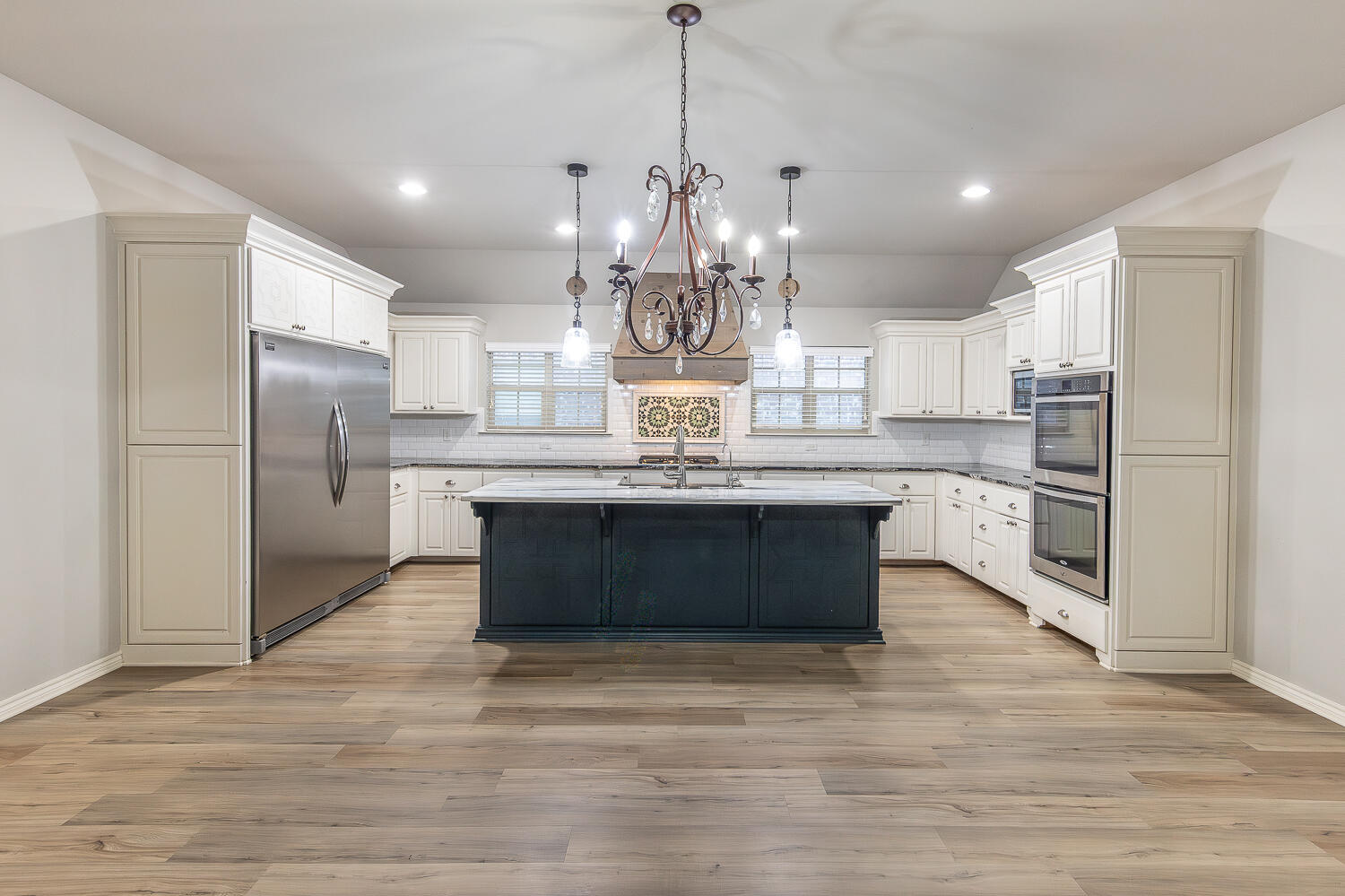 6909 72nd Street Lubbock, TX 79424 - Photo 8 of 29 2L9A4809