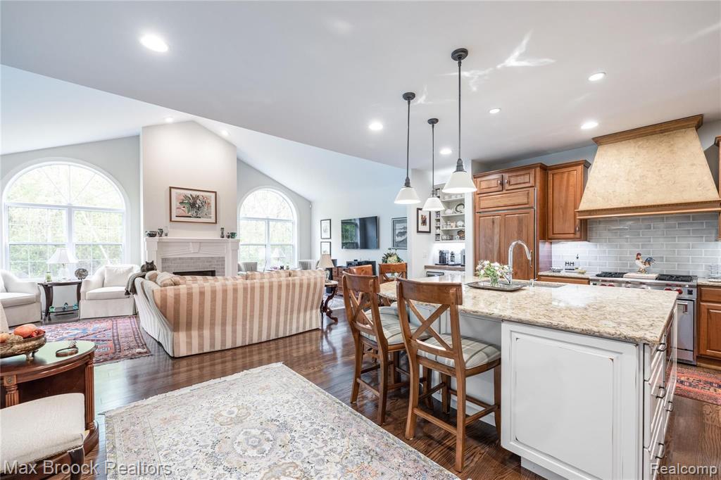 2449 Winding Brook Court Rochester Hills, MI 48309 - Photo 7 of 24