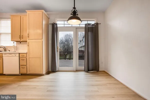 $3,000 | 13008 Shamrock Glen Drive, Unit 904, Germantown, MD 20874