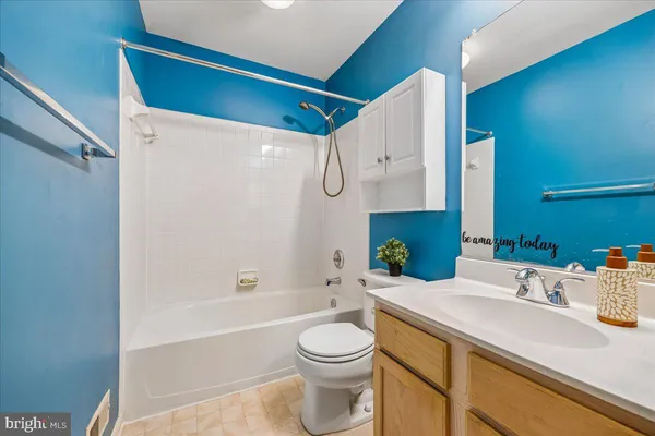 $3,000 | 13008 Shamrock Glen Drive, Unit 904, Germantown, MD 20874