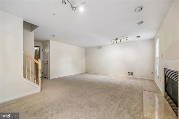 $3,000 | 13008 Shamrock Glen Drive, Unit 904, Germantown, MD 20874