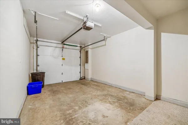 $3,000 | 13008 Shamrock Glen Drive, Unit 904, Germantown, MD 20874