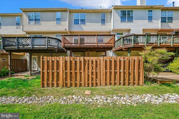 $3,000 | 13008 Shamrock Glen Drive, Unit 904, Germantown, MD 20874