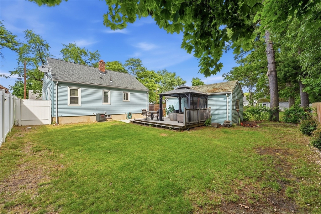 154 Russell Street Springfield, MA 01104 - Photo 3 of 29