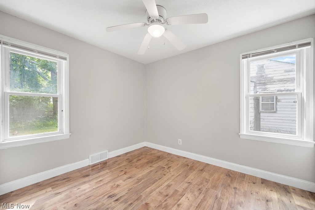 2326 Greenvale Road Cleveland, OH 44121 - Photo 13 of 22 Gallery Image 13