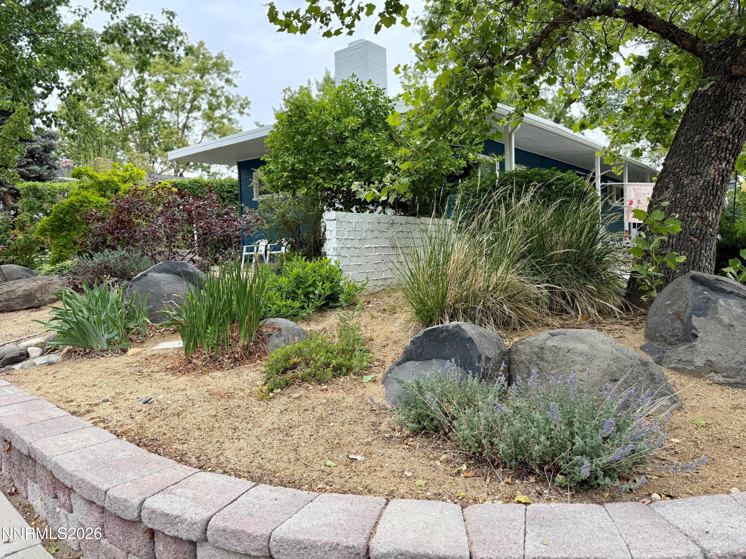 295 Circle Drive Reno, NV 89509 - Photo 27 of 28 11