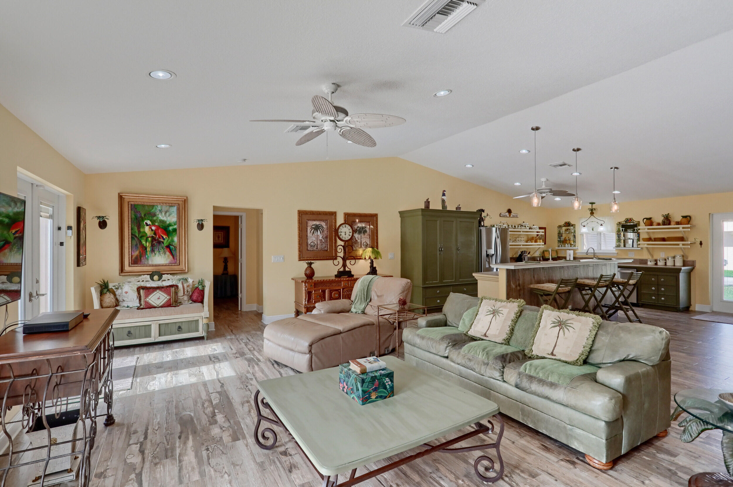 1118 Surf Road Riviera Beach, FL 33404 - Photo 22 of 44 23_320a8519-hdr(7)