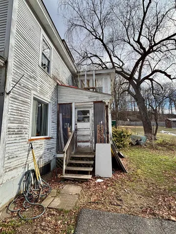 $159,000 | 15 Sunset Avenue, Milton, VT 05468