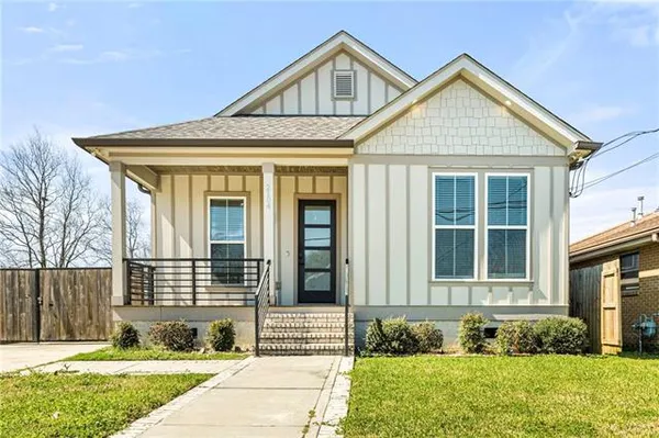 $305,000 | 2104 Aycock Street, Arabi, LA 70032