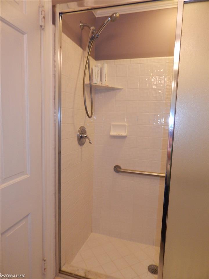 1505 Hampton Road Grosse Pointe Woods, MI 48236 - Photo 27 of 35