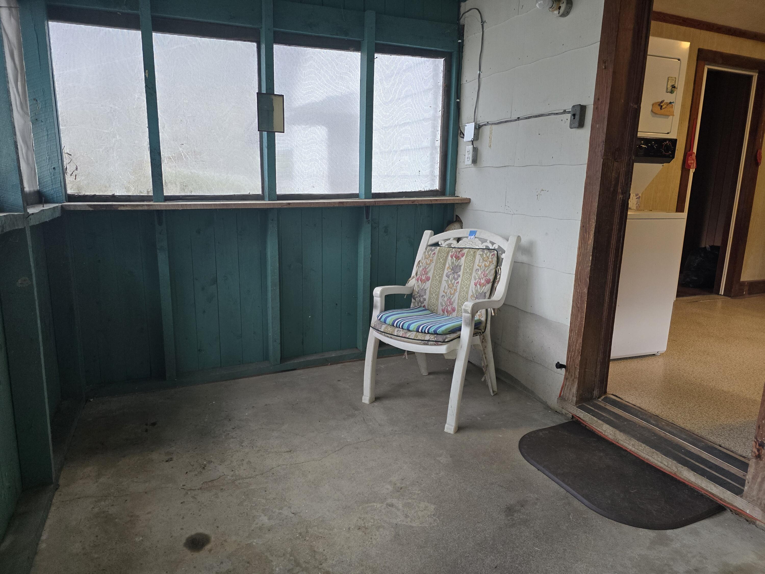 1685 Davis Buchanan, VA 24066 - Photo 11 of 12 a chair and a table in a room