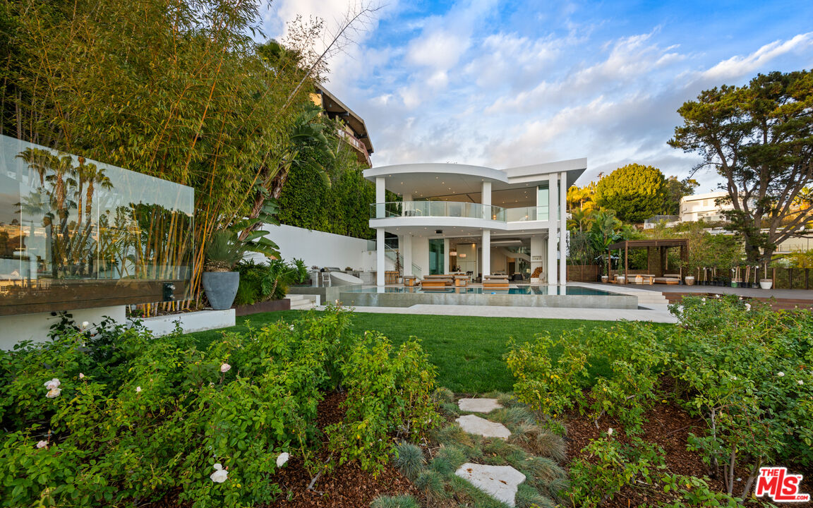 1609 Magnetic Terrace Los Angeles, CA 90069 - Photo 18 of 24 a house view with a garden space