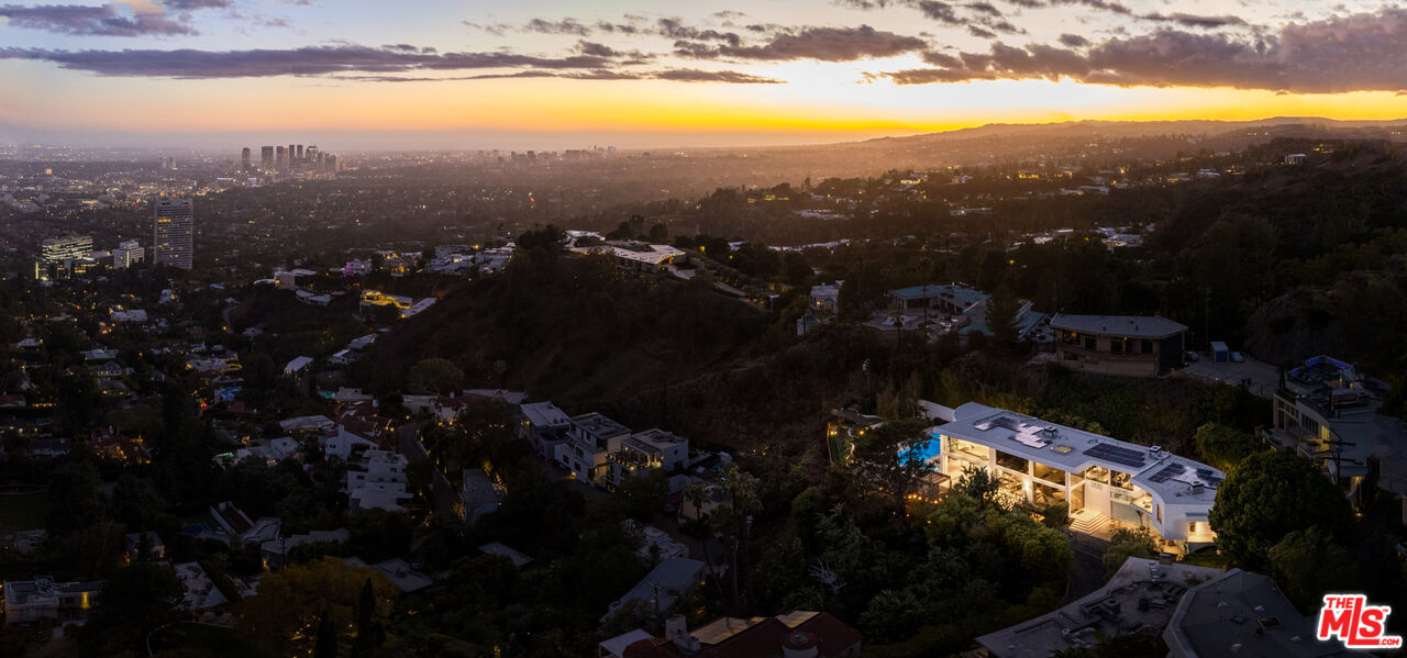 1609 Magnetic Terrace Los Angeles, CA 90069 - Photo 24 of 24 a view of city and ocean