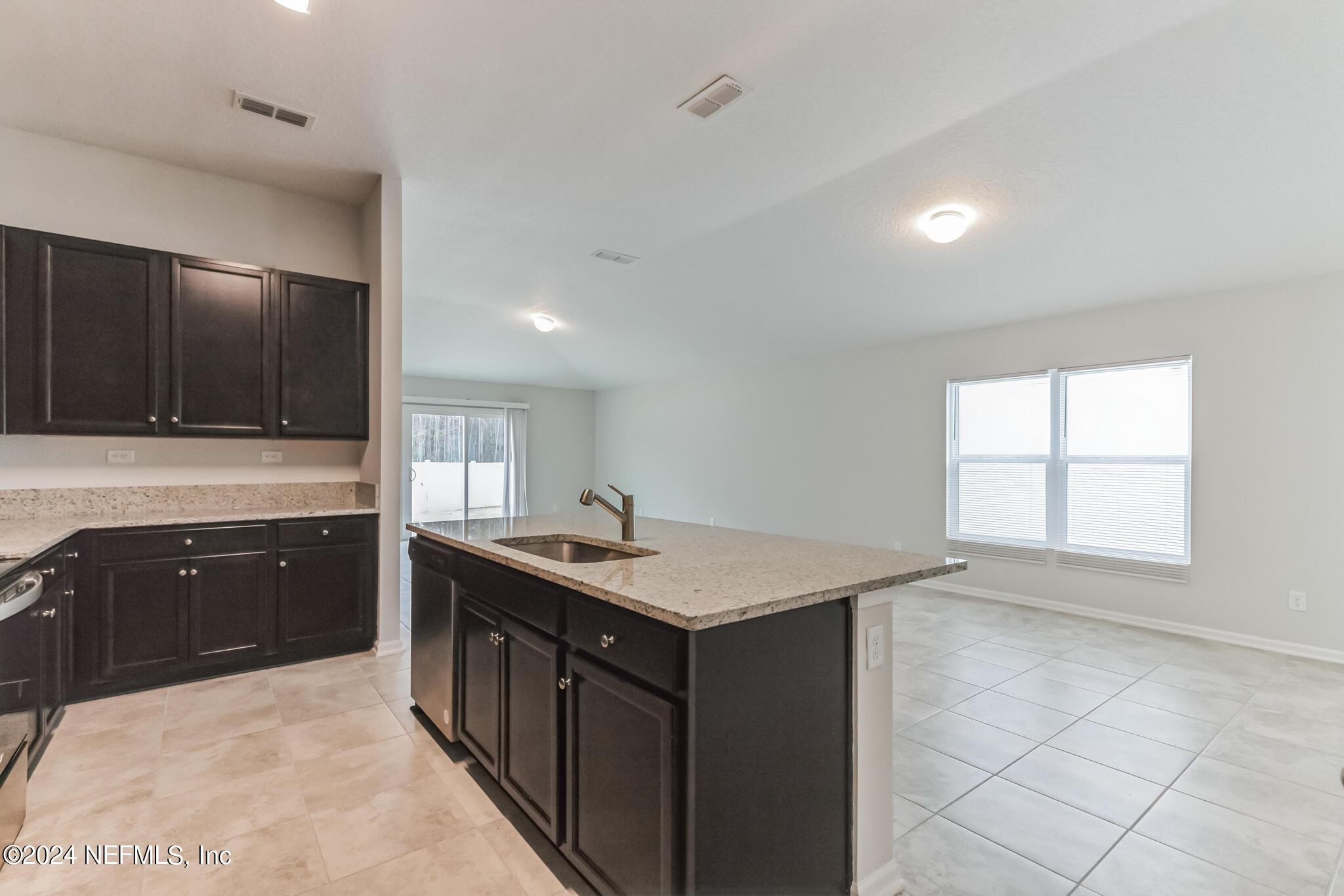 4902 Morning Rise Circle Jacksonville, FL 32218 - Photo 8 of 28 2048x1365-4902_Morning_Rise_Cir__Jackson
