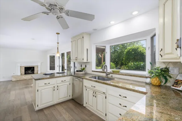 $1,384,000 | 4078 Tokay Drive, Napa, CA 94558