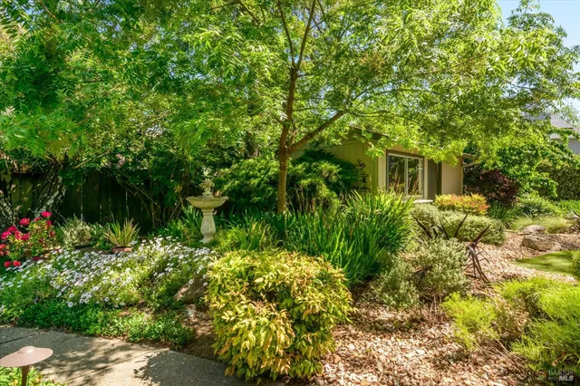 $1,384,000 | 4078 Tokay Drive, Napa, CA 94558