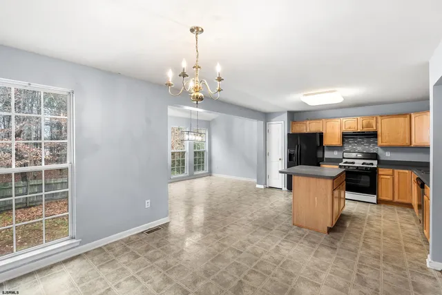 $379,000 | 303 St Thomas Drive, Egg Harbor Township, NJ 08234