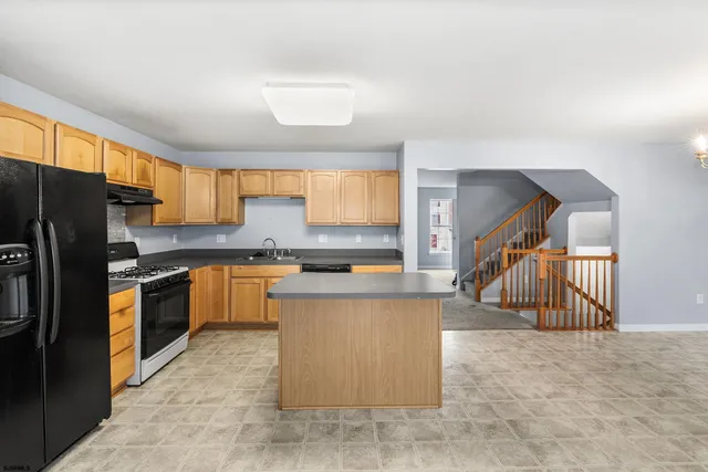 $379,000 | 303 St Thomas Drive, Egg Harbor Township, NJ 08234