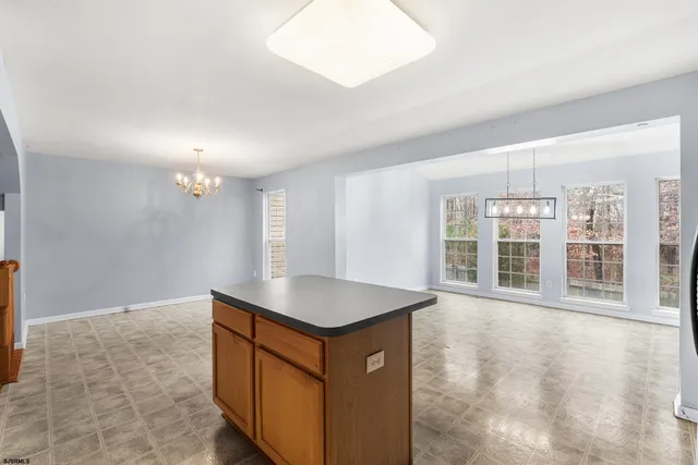 $379,000 | 303 St Thomas Drive, Egg Harbor Township, NJ 08234