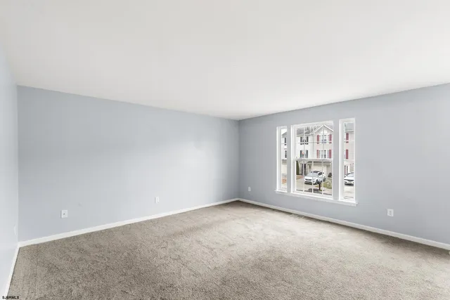 $379,000 | 303 St Thomas Drive, Egg Harbor Township, NJ 08234