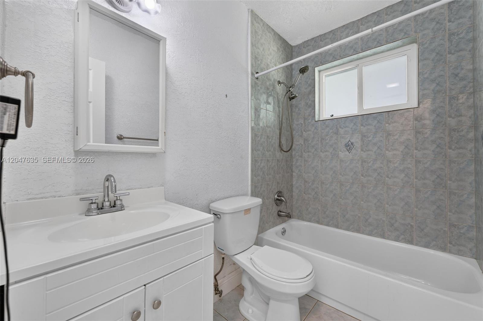 17841 Southwest 112th Place Miami, FL 33157 - Photo 16 of 30