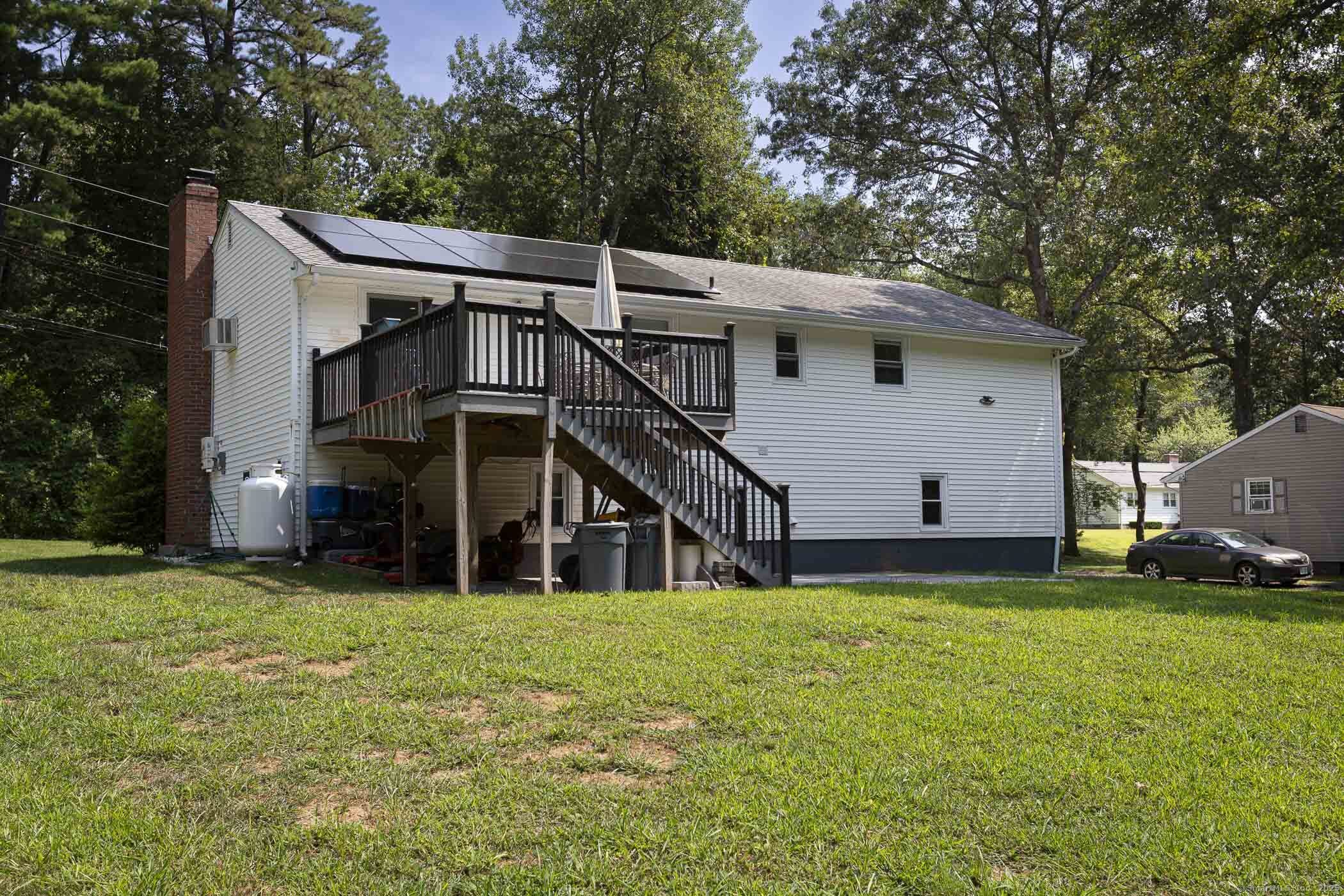 16 Hilltop Road Windsor, CT 06095 - Photo 13 of 31