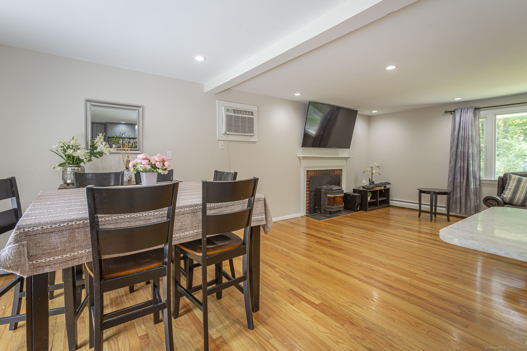 16 Hilltop Road Windsor, CT 06095 - Photo 5 of 31