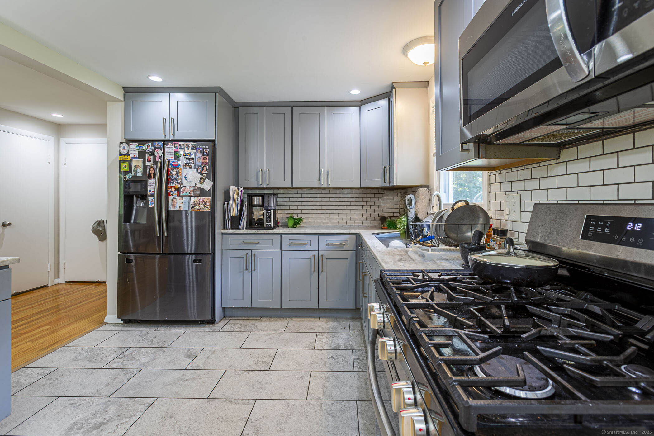 16 Hilltop Road Windsor, CT 06095 - Photo 6 of 31