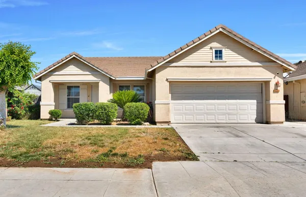 $390,000 | 5257 East Byrd Avenue, Fresno, CA 93725