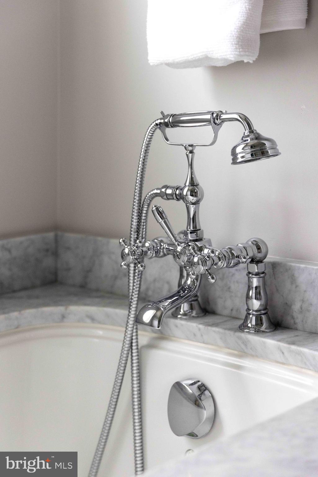 2101 Foxhall Road Northwest Washington, DC 20007 - Photo 29 of 48