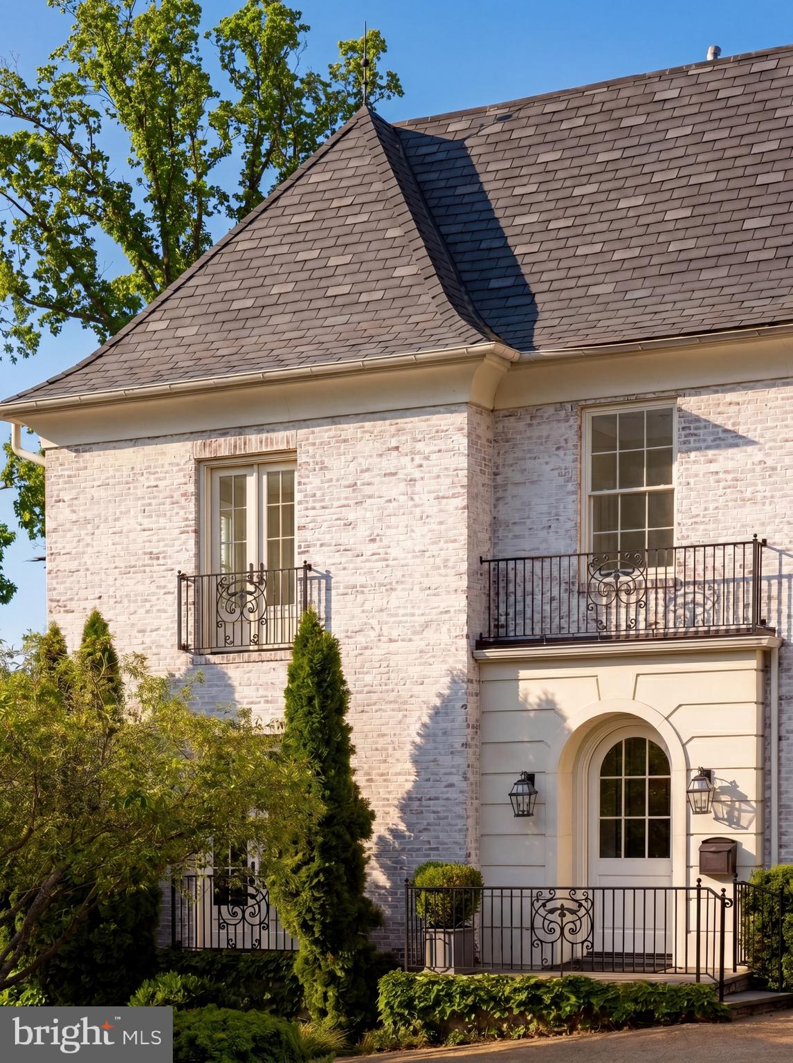 2101 Foxhall Road Northwest Washington, DC 20007 - Photo 45 of 48