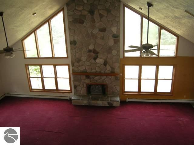 6064 Valley Road Honor, MI 49640 - Photo 12 of 19 1737655-11.JPG
