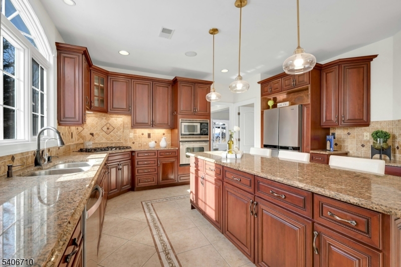 37 Crownview Court Sparta, NJ 07871 - Photo 17 of 33