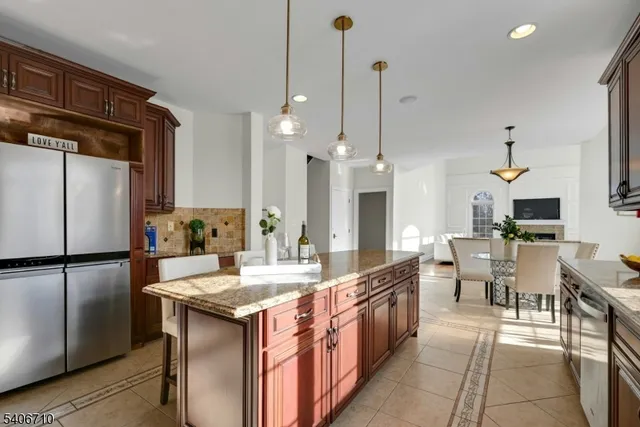 $1,225,000 | 37 Crownview Court, Sparta, NJ 07871