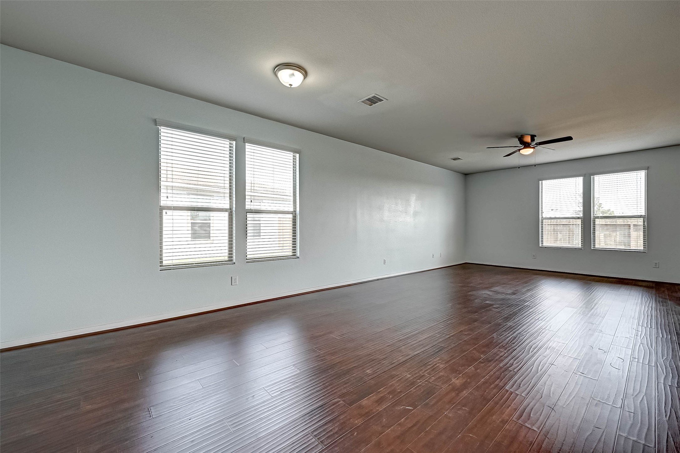 1830 Artem Court Houston, TX 77051 - Photo 4 of 30