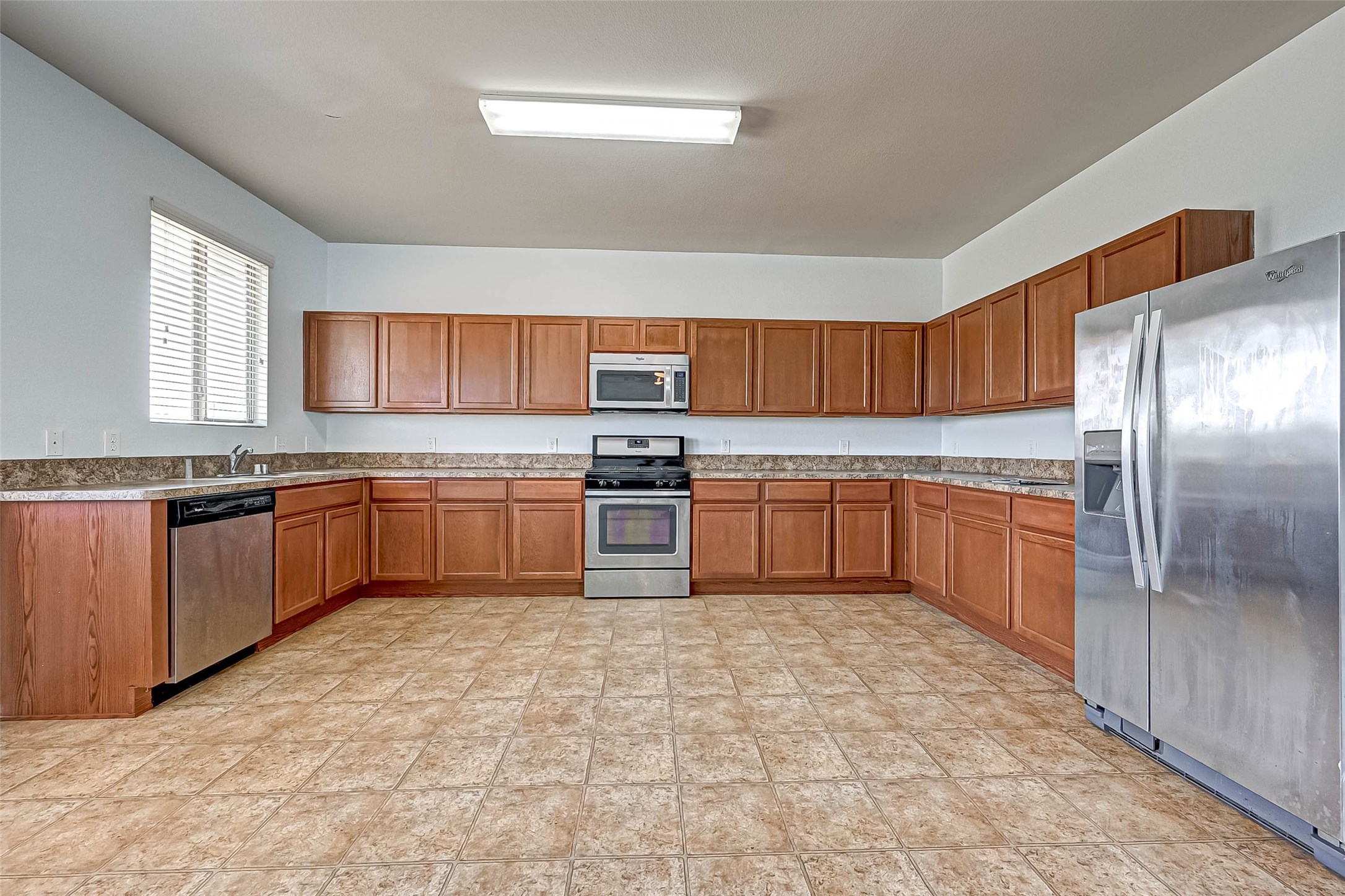 1830 Artem Court Houston, TX 77051 - Photo 7 of 30