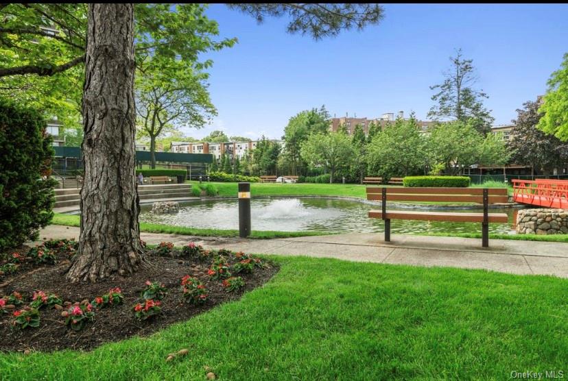 1 Bay Club Drive, Unit 6V Queens, NY 11360 - Photo 2 of 21 a view of park