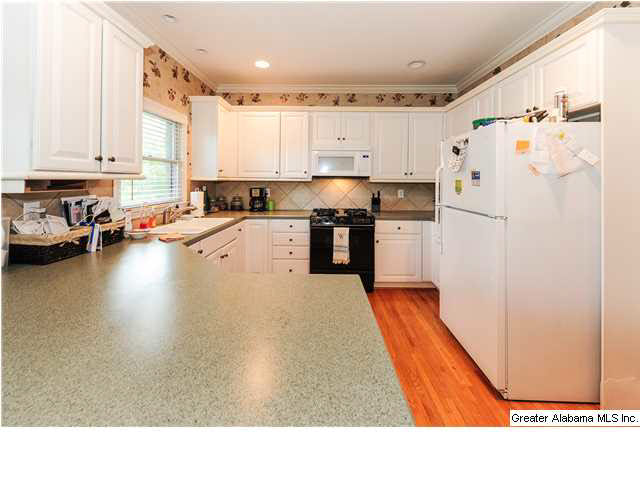 629 Willow Crest Road Birmingham, AL 35226 - Photo 7 of 28