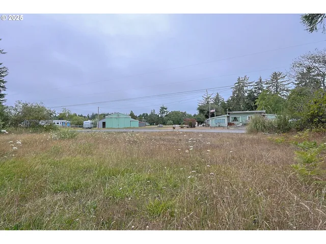 $213,000 | 63817 Wallace Road, Coos Bay, OR 97420