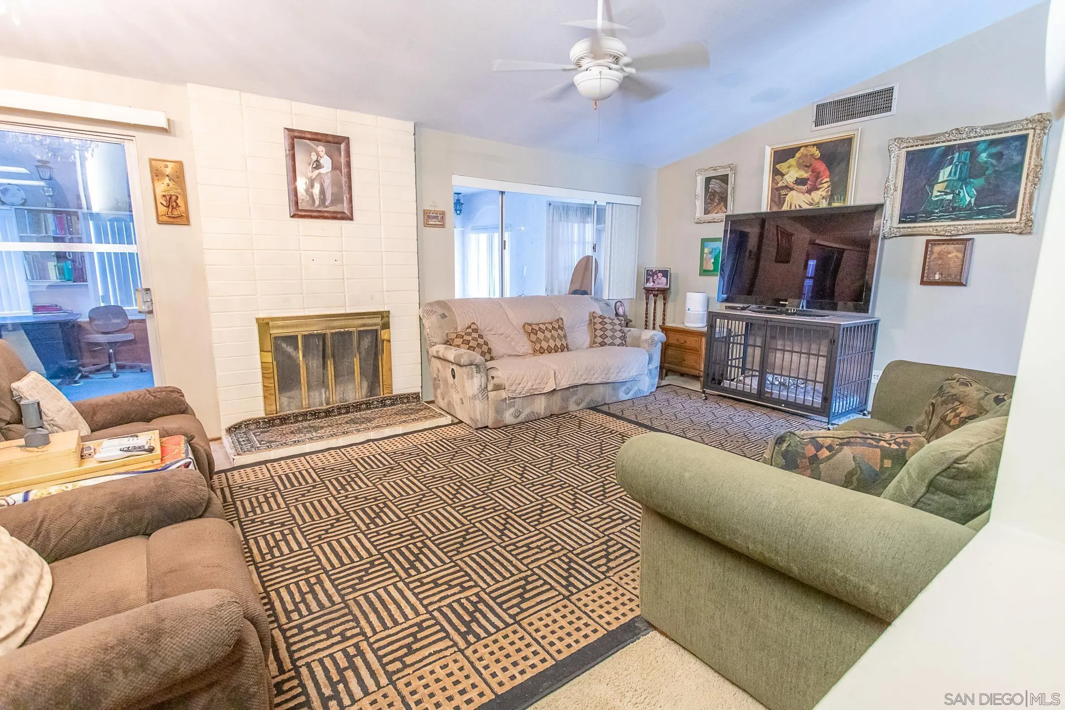 8419 Hudson Drive San Diego, CA 92119 - Photo 16 of 40