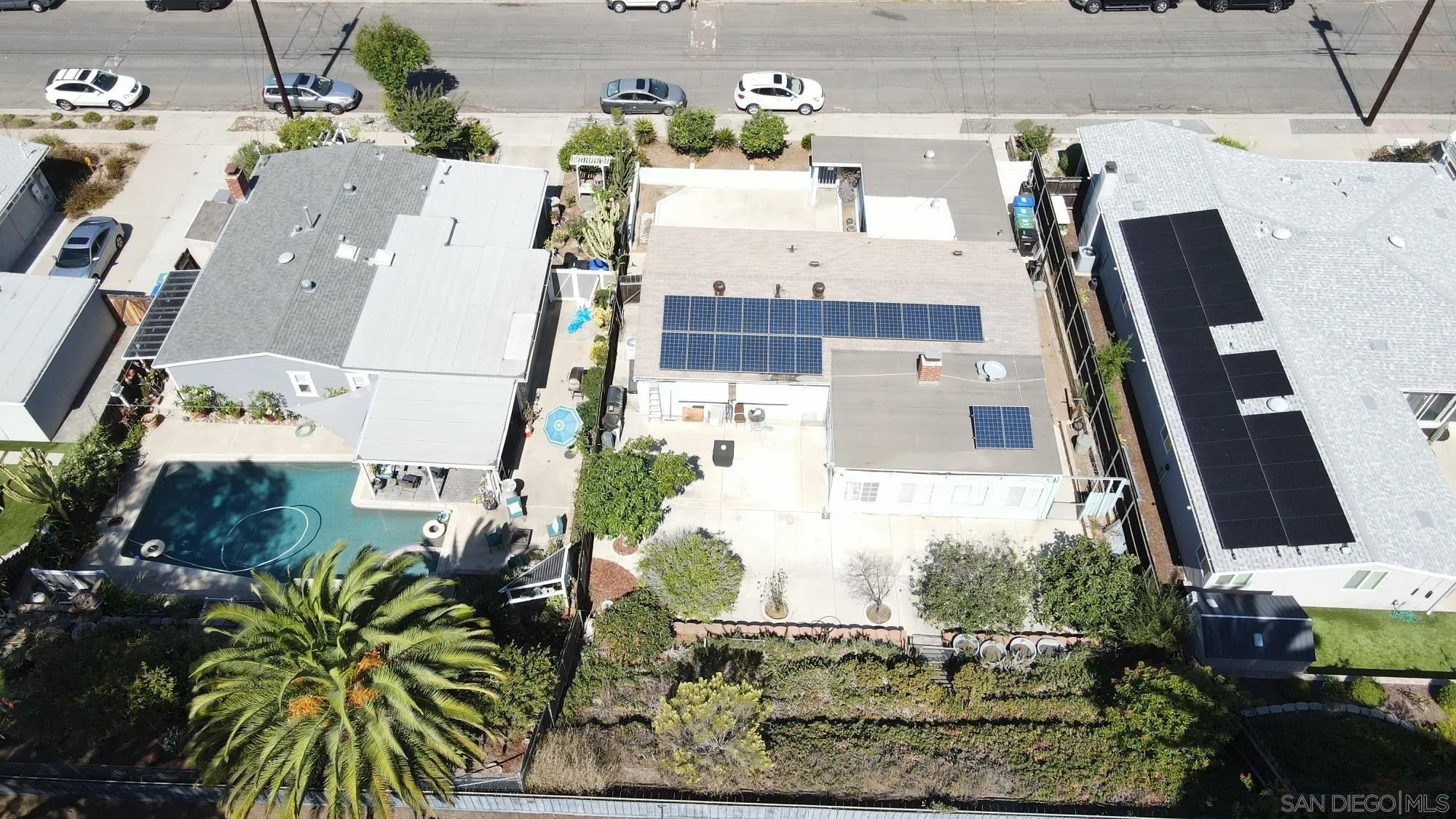 8419 Hudson Drive San Diego, CA 92119 - Photo 4 of 40