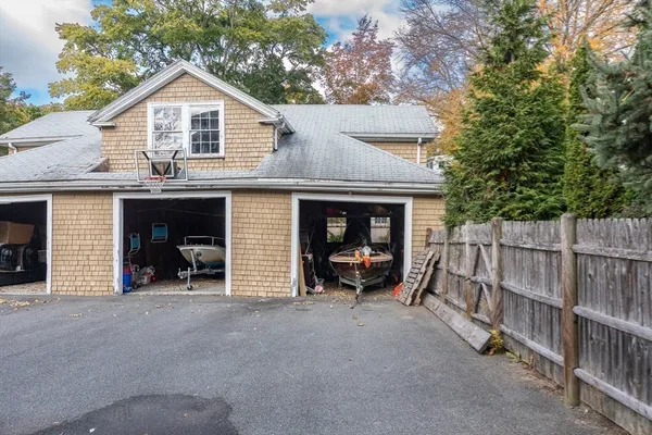 $2,650,000 | 4 Ballast Lane, Marblehead, MA 01945