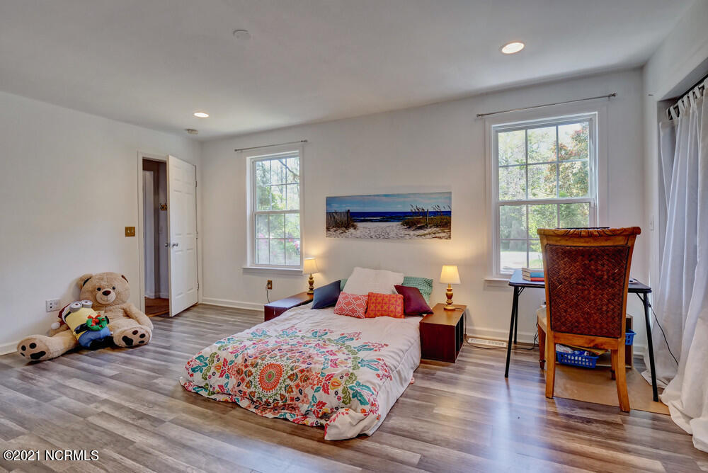 626 Hidden Valley Road Wilmington, NC 28409 - Photo 12 of 36 Guest bedroom 1, view 1
