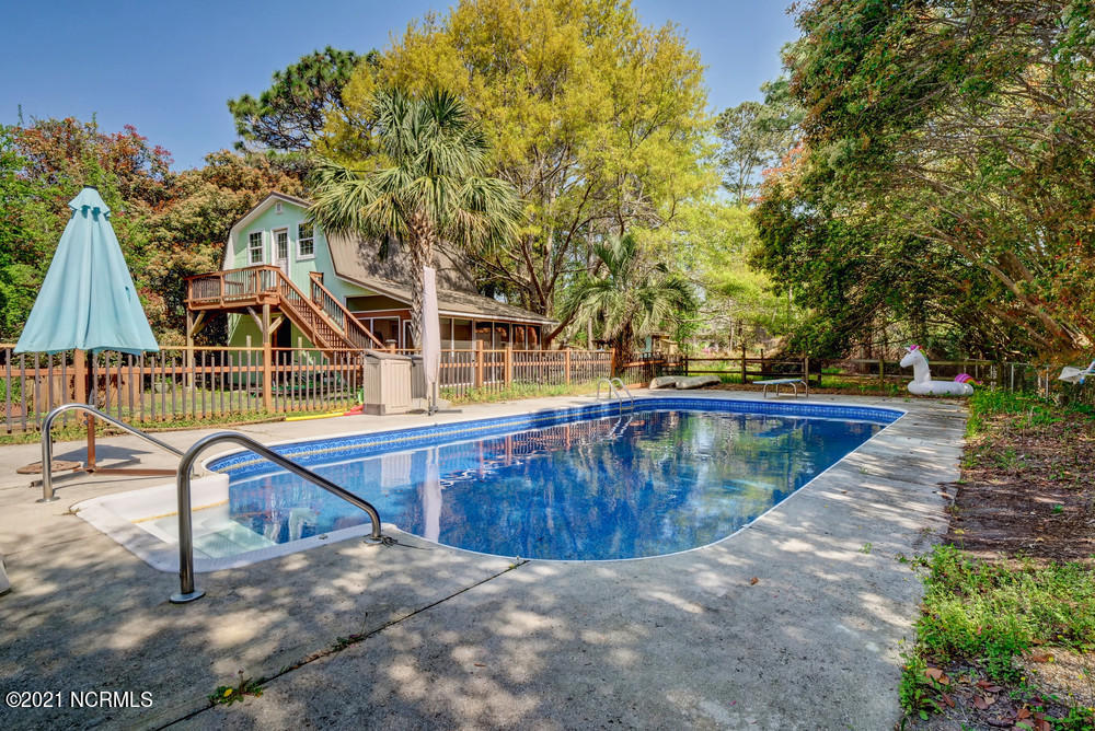 626 Hidden Valley Road Wilmington, NC 28409 - Photo 28 of 36 In-ground pool, view 1