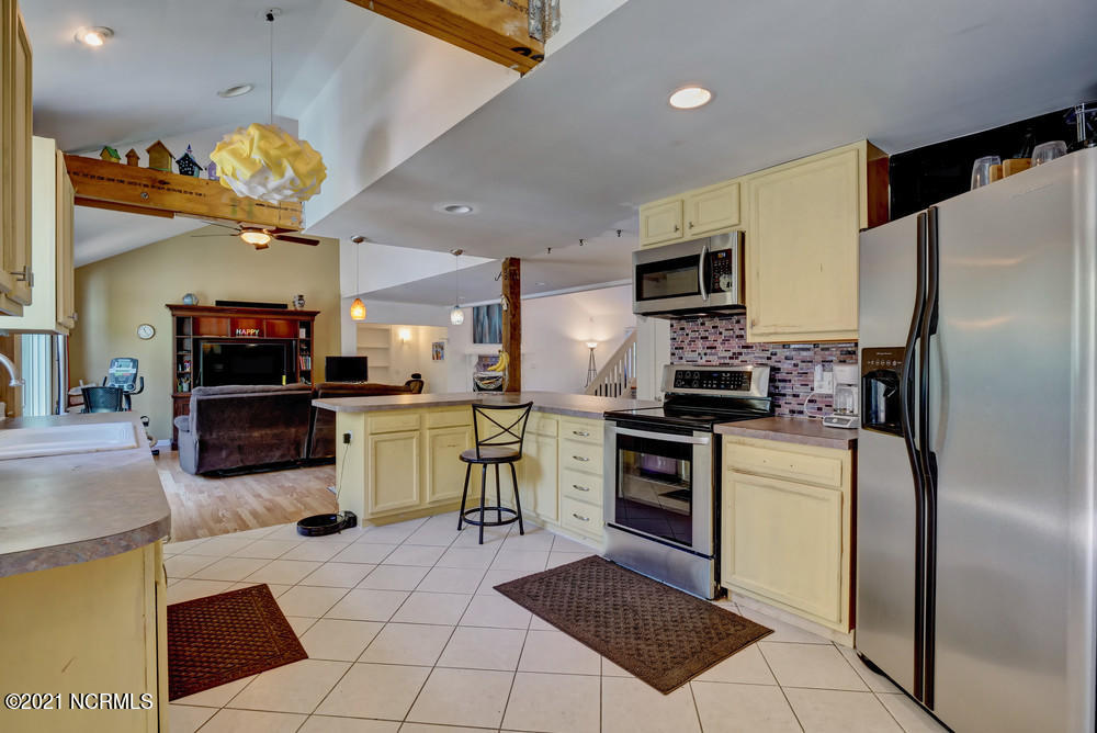 626 Hidden Valley Road Wilmington, NC 28409 - Photo 9 of 36 Kitchen, view 1