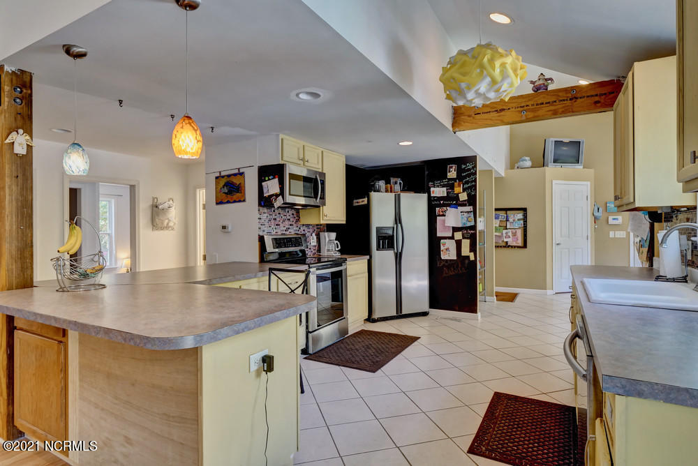 626 Hidden Valley Road Wilmington, NC 28409 - Photo 10 of 36 Kitchen, view 2