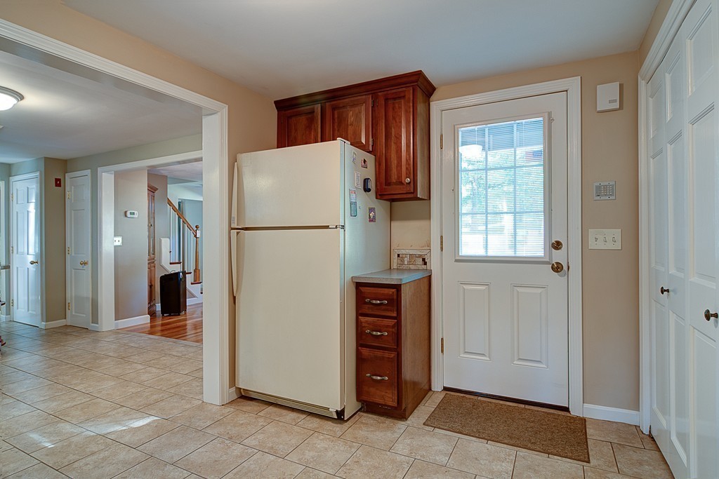 5 Phyllis Road Foxboro, MA 02035 - Photo 11 of 23